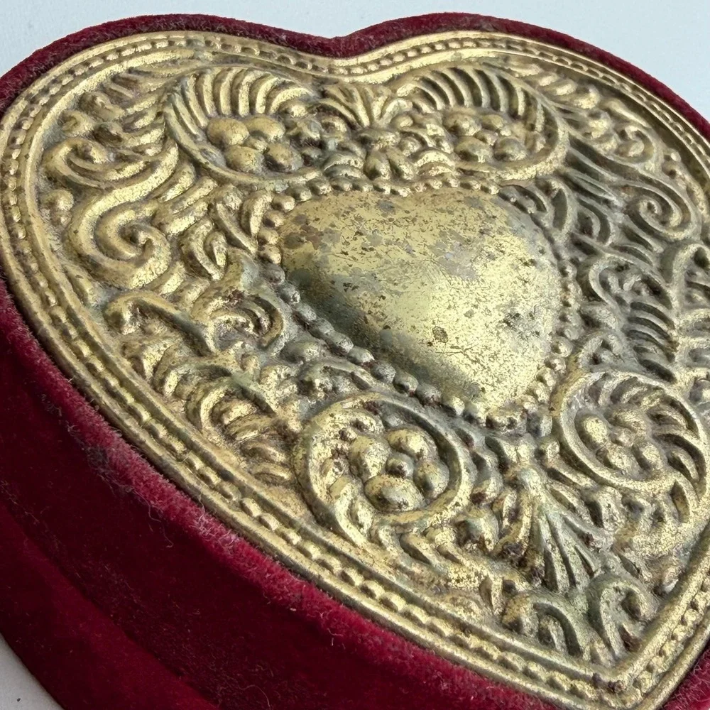 VTG Heart Trinket Box Red Gold Velvet Brass Filigree Jewelry Case Old World